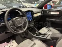 Usado Volvo XC40 Core 163 CV (119 kW) 2024 Rojo SUV