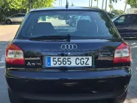 Usado Audi A3 Ambition 102 CV (75 kW) 2003 Azul Utilitario