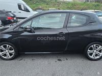 Usado Peugeot 208 Access 68 CV (50 kW) 2013 Negro Utilitario