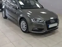 Usado Audi A3 Ambiente 122 CV (89 kW) 2013 Negro Utilitario