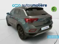 Usado VW T-Roc 110 CV (80 kW) 2023 Gris SUV