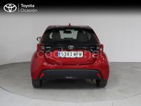 Usado Toyota Yaris Hybrid Active 116 CV (85 kW) 2024 Rojo Berlina