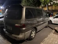 Usado Hyundai H-1 100 CV (73 kW) 2001 Gris / plata Monovolumen
