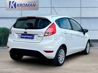Usado Ford Fiesta Trend 75 CV (55 kW) 2017 Blanco Berlina