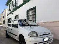 Usado Renault Clio 60 CV (44 kW) 2000 Blanco Berlina