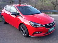 Usado Opel Astra Selective 125 CV (91 kW) 2017 Rojo Utilitario