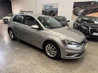 Usado VW Golf VIII Advance 130 CV (95 kW) 2020 Gris / plata Berlina