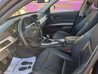 Usado BMW 318 136 CV (100 kW) 2010 Negro Familiar