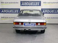 Usado Mercedes C280 156 CV (114 kW) 1979 Gris Coupe