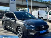Usado Ford Kuga ST-Line 150 CV (110 kW) 2025 Gris / plata SUV