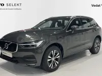 Usado Volvo XC60 Momentum 197 CV (144 kW) 2021 Gris / plata SUV