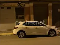 Usado Renault Mégane IV LIMITED 115 CV (84 kW) 2018 Blanco Berlina