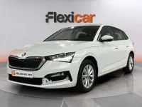 Usado Skoda Scala Selection 116 CV (85 kW) 2024 Blanco Utilitario