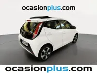 Usado Toyota Aygo x-sky 69 CV (50 kW) 2018 Blanco Utilitario