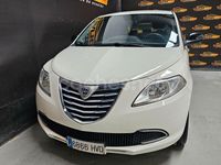 Usado Lancia Ypsilon Gold 69 CV (50 kW) 2014 Blanco Utilitario