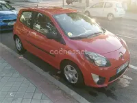 Usado Renault Twingo Authentique 65 CV (47 kW) 2008 Rojo Utilitario