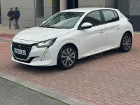 Usado Peugeot 208 Active 75 CV (55 kW) 2021 Blanco Utilitario