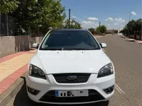 Usado Ford Focus Sport 136 CV (100 kW) 2007 Blanco Berlina