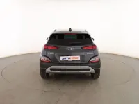 Usado Hyundai Kona 120 CV (88 kW) 2021 Gris SUV
