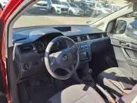 Usado VW Caddy 110 CV (80 kW) 2020 Rojo Monovolumen