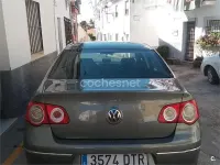Usado VW Passat Sportline 140 CV (102 kW) 2005 Gris / plata Berlina