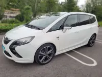 Usado Opel Zafira Tourer Selective 140 CV (102 kW) 2014 Blanco Monovolumen