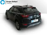 Usado Kia Stonic 100 CV (73 kW) 2024 Negro SUV