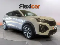 Usado Peugeot 2008 Active 101 CV (74 kW) 2023 Blanco SUV