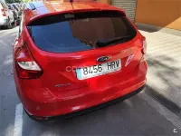 Usado Ford Focus Trend 100 CV (73 kW) 2013 Rojo Berlina