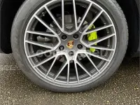 Usado Porsche Cayenne E-Hybrid 462 CV (339 kW) 2020 Negro SUV