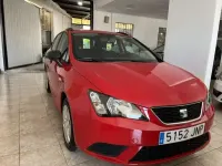 Usado Seat Ibiza ST Style 75 CV (55 kW) 2016 Rojo Familiar