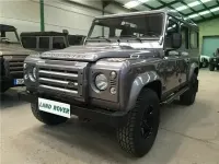 Usado Land Rover Defender 122 CV (89 kW) 2013 Gris SUV