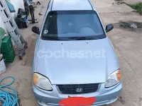 Usado Hyundai Accent 85 CV (62 kW) 2003 Azul Berlina