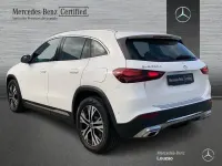 Usado Mercedes GLA200 150 CV (110 kW) 2024 Blanco polar SUV