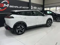 Usado Peugeot 2008 Active 110 CV (80 kW) 2021 Blanco SUV