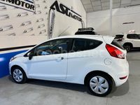 Usado Ford Fiesta Trend 86 CV (63 kW) 2018 Blanco Utilitario