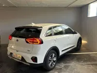 Usado Kia Niro 141 CV (103 kW) 2021 Blanco SUV