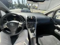Usado Toyota Auris Luna 90 CV (66 kW) 2007 Gris / plata Utilitario