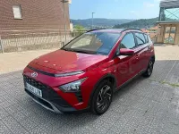 Usado Hyundai Bayon 100 CV (73 kW) 2022 Granate SUV