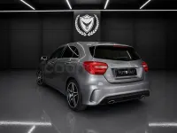 Usado Mercedes A200 AMG line 136 CV (100 kW) 2015 Gris / plata Utilitario