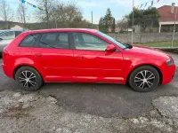 Usado Audi A3 Sportback Ambiente 140 CV (102 kW) 2006 Rojo Utilitario