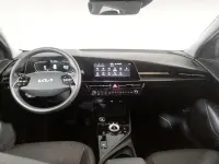 Usado Kia Niro 141 HP (103 kW) 2023 Branco SUV