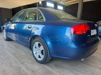 Usado Audi A4 130 CV (95 kW) 2006 Azul Berlina