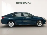 Usado Skoda Octavia Selection 150 CV (110 kW) 2023 Azul
