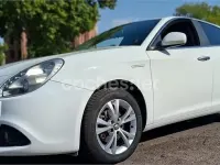 Usado Alfa Romeo Giulietta Distinctive 105 CV (77 kW) 2011 Blanco Utilitario