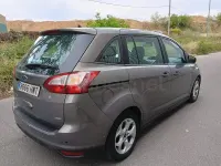 Usado Ford C-MAX 125 CV (91 kW) 2014 Beige Monovolumen