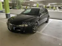 Usado Alfa Romeo 147 105 CV (77 kW) 2007 Negro Utilitario