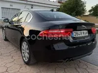 Usado Jaguar XE Prestige 180 CV (132 kW) 2017 Negro Berlina