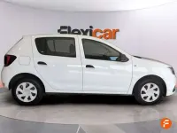 Usado Dacia Sandero Acces 75 CV (55 kW) 2018 Blanco Utilitario