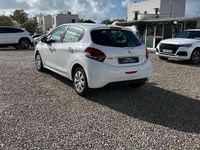 Usado Peugeot 208 Active 75 CV (55 kW) 2018 Blanco Utilitario